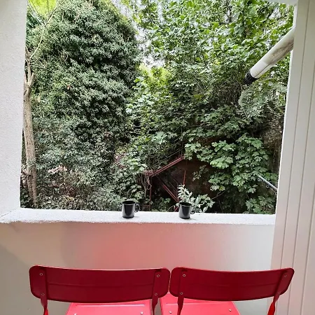 Apartment Cihangir Pop Art Hideaway *