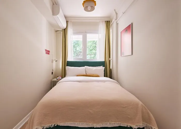 Cihangir Pop Art Hideaway *